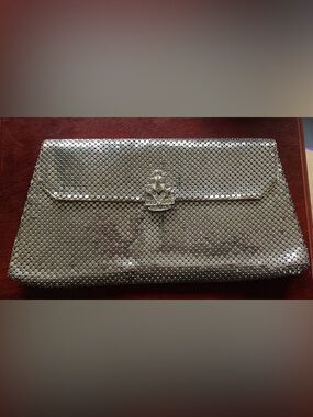 Vintage Whiting & Davis Silver Tone Mesh Clutch Late 1940s Rhinestone Clasp